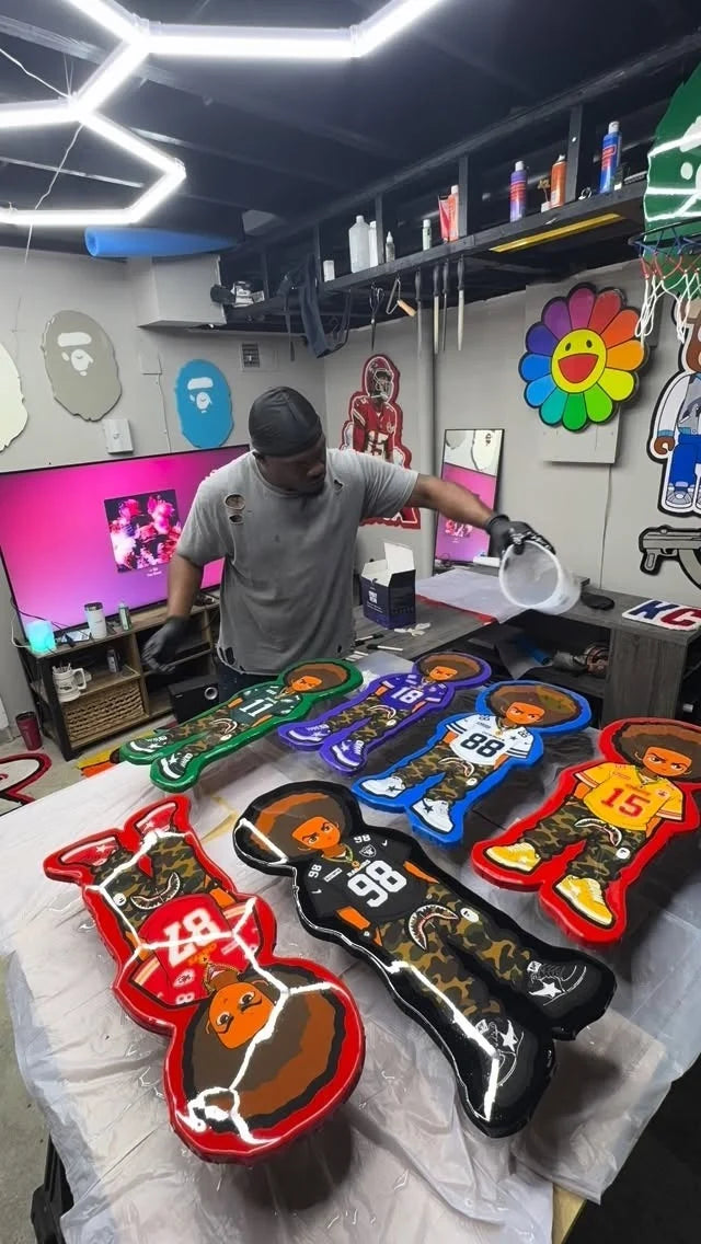 CUSTOM WALL ART AND SKATEBOARD DECK VENDOR